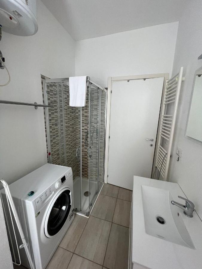Apartment Via Treviso 6 Milan Bagian luar foto