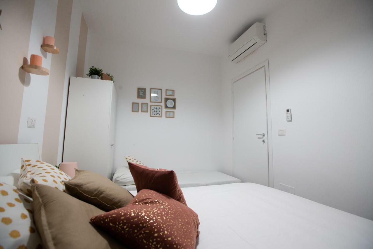 Apartment Via Treviso 6 Milan Bagian luar foto